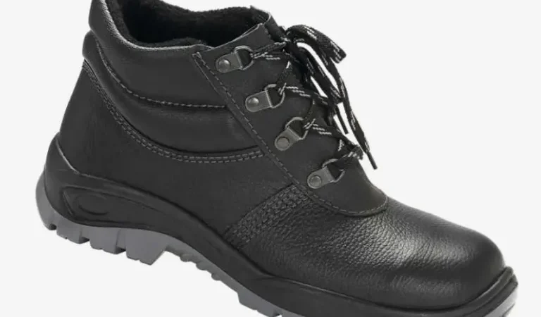 Bezpieczne obuwie robocze bez wzmocnienia palców – co warto wiedzieć